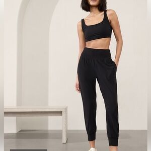 Athleta salutation jogger 1x